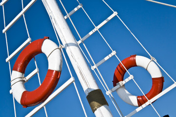 Life buoy and sailing mast