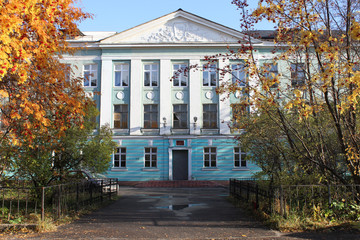 Fototapeta premium Building with columns