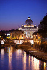 Fototapeta premium Basilica di San Pietro di notte