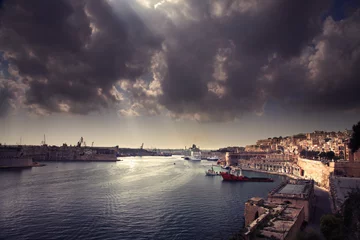 Papier peint photo autocollant rond Ville sur leau malta landscap, harbor with boats