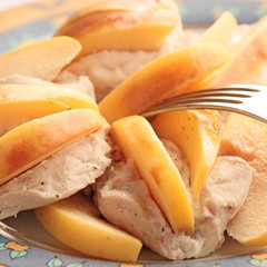 Chicken breasts baked with quince