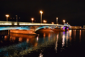 Fototapeta na wymiar Night view of Blagoveshchensky Bridge in St Petersburg