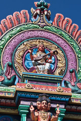 Fototapeta na wymiar tympan temple indien