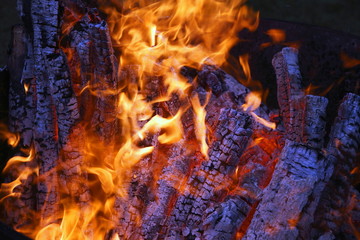 Holzfeuer