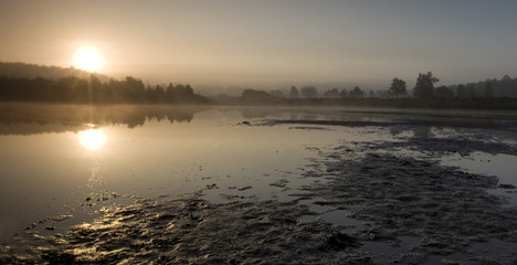 Fototapeta premium Early morning lake scene