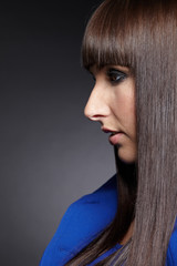 Seitenansicht einer Frau © Robert Kneschke