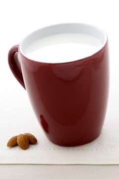 delicious almonds milk