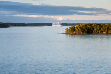 Fototapeta premium white cruise liner at sunset