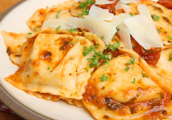 Ravioli in Sauce