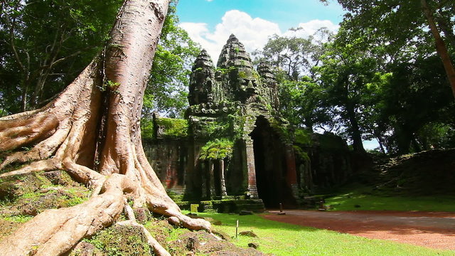 Angkor Thom temple time lapse loop