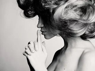 Profil schönes Mädchen © soup studio