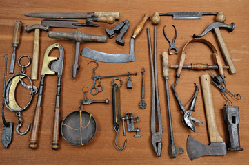 vieux outils d'autrefois