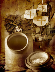 Antica bussola con cartina nautica dell'isola d'Elba