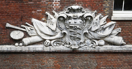 Tower of London – Coat of Arms © Downunderphoto