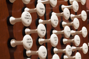 Pipe organ stop knobs