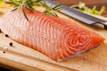 Lachfilet roh