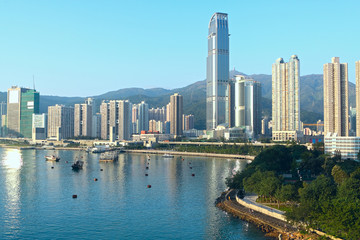 Naklejka premium daytime view of the downtown city