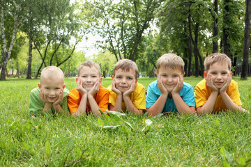 Fototapeta premium Group of children in the park