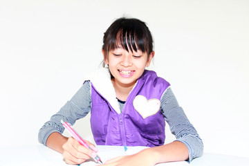 勉強に励む受験生