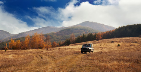 jeep landscape - obrazy, fototapety, plakaty