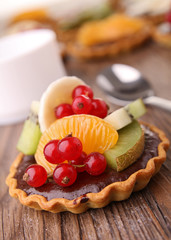 fruit tart with chocolate