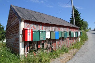 Fototapeta na wymiar Hut i postboxes