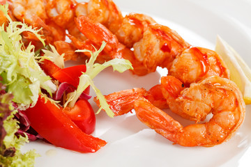 shrimps with salad