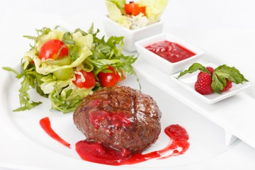 Grilled steak with vegetables