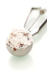 Portionierer mit Stracciatella