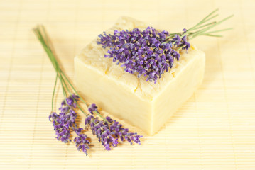 Obraz na płótnie Canvas soap and lavender