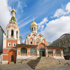 Fototapeta na wymiar Cerkiew na Placu Czerwonym w Moskwie