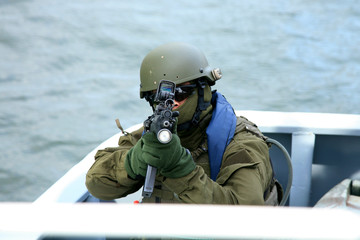 A Navy Seals team soldier