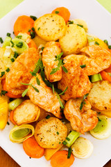 Grilled chicken nuggets and vegetables