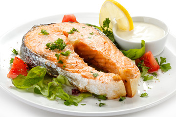 Grilled salmon and vegetables