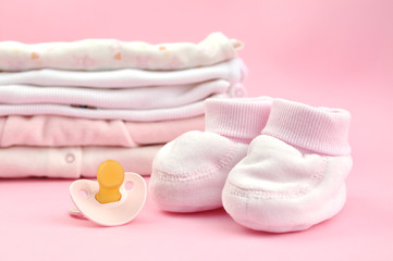 Fototapeta na wymiar Różowy Baby Clothes