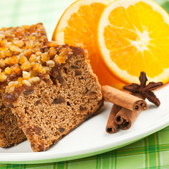 Gingerbread with orange and spices.