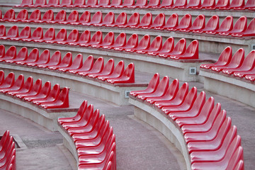 Sitzreihen auf der Stadion-Tribüne / Fankurve © tina7si