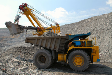 Loading of iron ore