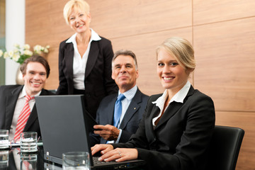 Business - Besprechung in einem Büro