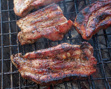 barbecue food on coal fire