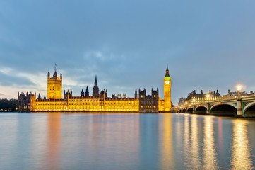 Obraz premium Houses of Parliament at London, England