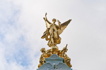 Fototapeta na wymiar Queen Victoria Memorial at London, England