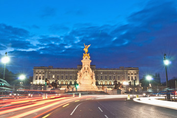 Obraz premium Queen Victoria Memorial at London, England