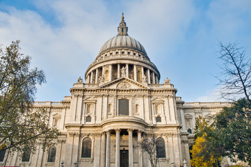 Fototapeta na wymiar Saint Paul Cathedral at London, England