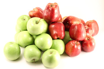 rote und grüne Äpfel