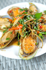 Spicy mussel Basil