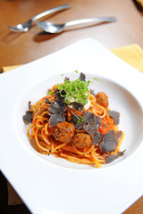 spaghetti and meat balls