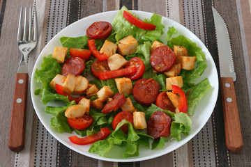 salad with chicken and sausages