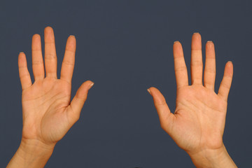 Handflächen einer jungen Frau