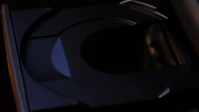 HD - Compact disc player_Close-up